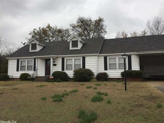 W College St, Ozark, AR 72949