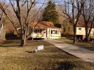5145 Rinker Rd, Kansas City, MO 64129