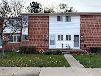 8734 Sterling St, Center Line, MI 48015