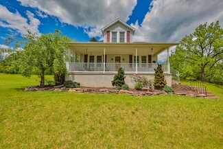 1642 Fairyland Rd, Lehighton, PA 18235