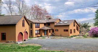 366 River Rd, Deerfield, MA 01342