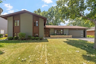 522 Cottonwood Rd, Frankfort, IL 60423