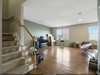 1201 Summit Ave Unit 402, Jersey City, NJ 07307