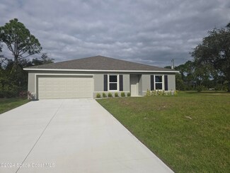 295 SE Crescent St, Palm Bay, FL 32909