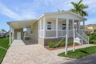 215 Foxwood Ln, Naples, FL 34112
