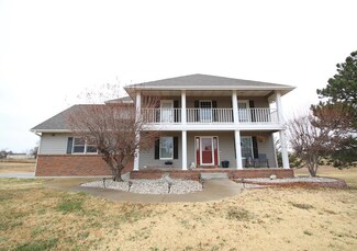256 S Morris Dr, Salina, KS 67401