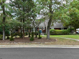202 Thomas Dr, Egg Harbor Township, NJ 08234