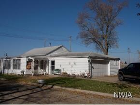1710 Sunset Dr, Onawa, IA 51040