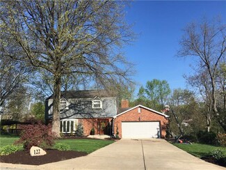122 Candlelite Dr, Canonsburg, PA 15317