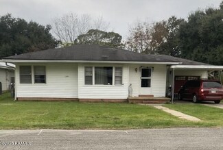 604 Dean St, Abbeville, LA 70510