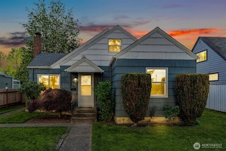 721 4th St SE, Puyallup, WA 98372