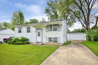 323 Mark Ave, Glendale Heights, IL 60139
