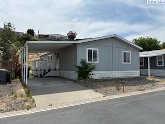 83 Ridgecliff Dr, Richland, WA 99352