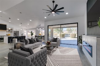 2905 Legend Dr, Las Vegas, NV 89134