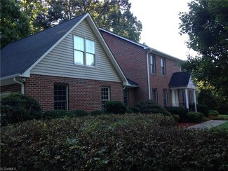 912 Whitney Ct, High Point, NC 27265