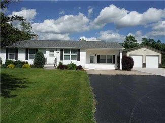 8047 Kathryn Dr, Akron, NY 14001
