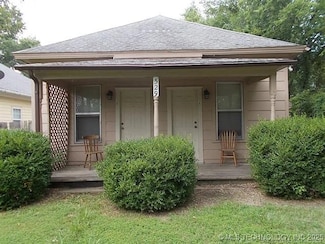 529 E 6th St Unit B, Claremore, OK 74017