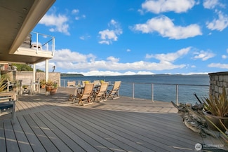 4201 Beach Dr SW, Seattle, WA 98116