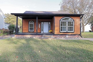 162 N Messmer St, Scott City, MO 63780