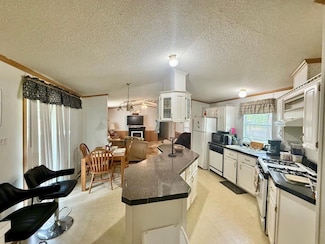165 Panhandle Dr E, Hemphill, TX 75948