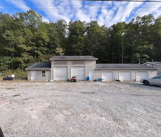 5535 Sycamore Ridge Rd, Hurricane, WV 25526