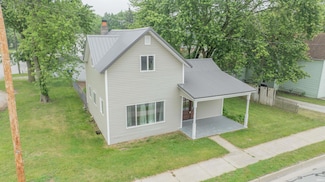 208 N Heaton St, Knox, IN 46534