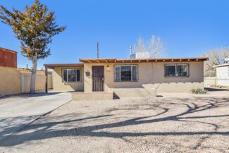 407 Charleston St NE, Albuquerque, NM 87108