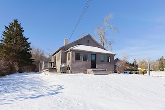 17 Bates St, Mendon, MA 01756
