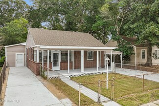 206 Bayly Dr, Biloxi, MS 39530