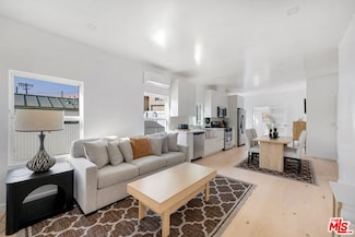 117 W Channel Rd Unit 115, Santa Monica, CA 90402