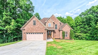 139 Crystal Ridge Dr, Lexington, NC 27295