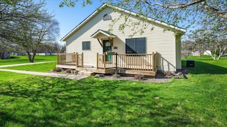 506 Birch St, Hixton, WI 54635