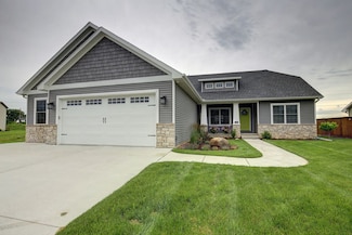 108 Bryce Ln, Tolono, IL 61880