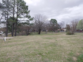 801 Bissell Ave, Arkoma, OK 74901