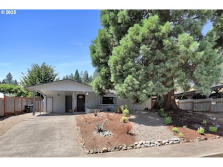 4588 W Hillside Dr, Eugene, OR 97405