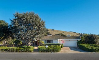 20211 Portola Dr, Salinas, CA 93908