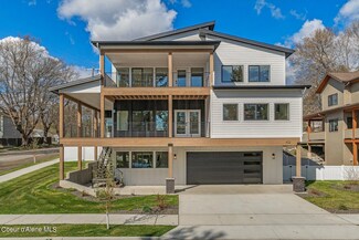 422 S 3rd Ave, Sandpoint, ID 83864