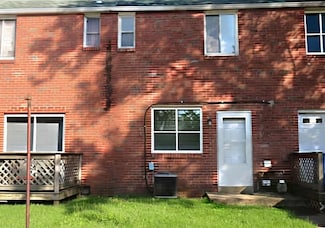 7005 Mckinley Ct, Clairton, PA 15025
