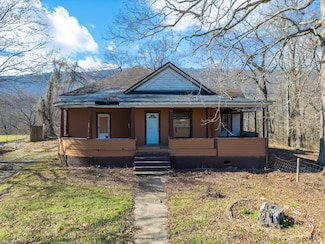 307 S Oak St, Whitwell, TN 37397