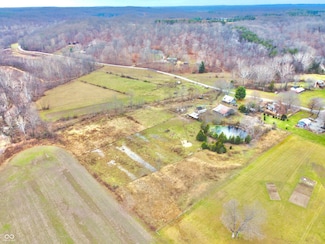 7021 Bellsville Pike, Columbus, IN 47201