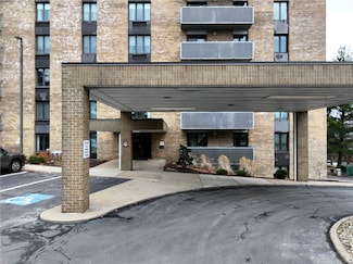 820 E Beau St Unit 7HR, Washington, PA 15301