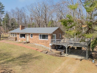 27 Glen Pine Ln, Fancy Gap, VA 24328