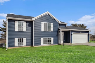 4024 Silverton Dr, Holland, MI 49424
