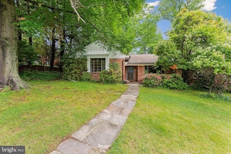 3025 Daniel Ln NW, Washington, DC 20015