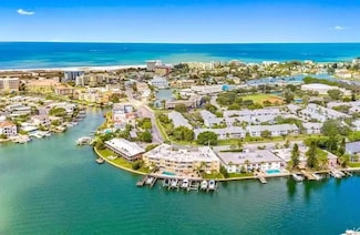 11605 3rd St E Unit 305, Treasure Island, FL 33706