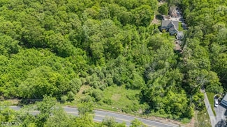 174 Espanong Rd, Jefferson, NJ 07849