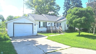 210 3rd Ave SE, Lidgerwood, ND 58053