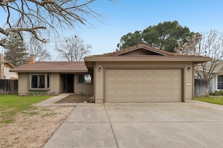 1832 Woodstock Way, Sacramento, CA 95825