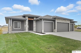 5302 S 200th Ave, Omaha, NE 68135