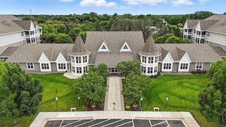 100 Clydesdale Trail Unit 116, Medina, MN 55340